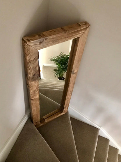 Portrait Freestanding - Lean light Oak Finish Rustic Mirror